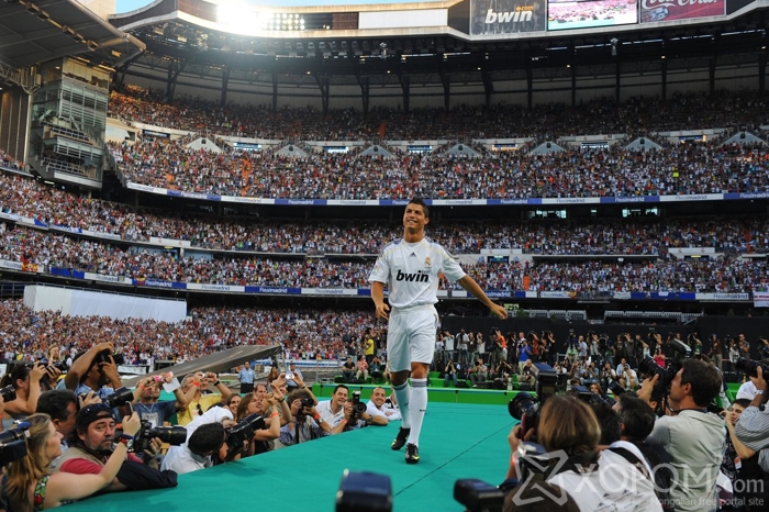 Дэлхийн хамгийн өндөр орлоготой хөл бөмбөгчин Ronaldo мөнгөө юунд үрдэг вэ? 7