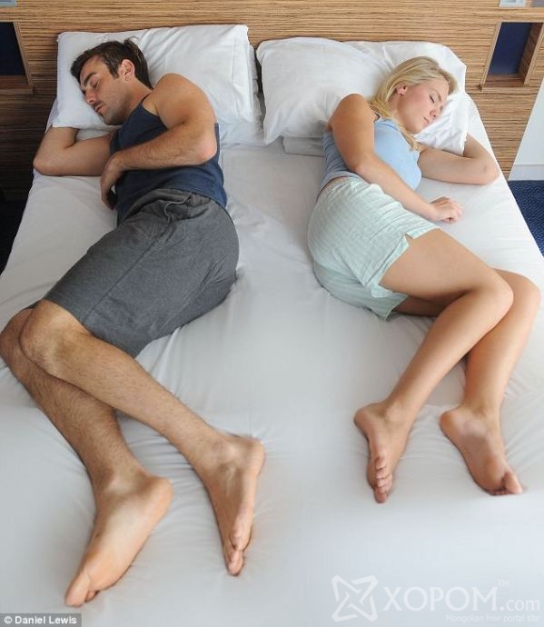 Хосуудын унтах байрлал тэдний харилцааны тухай олон зүйлийг өгүүлдэг 10