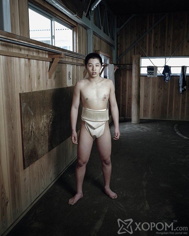 Япон дахь сумогийн сургуулийн залуу сурагчдын амьдрал 19