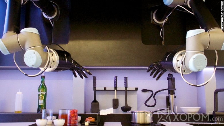 Хоол хийдэг робот тогооч бүтээгдэж байна 5