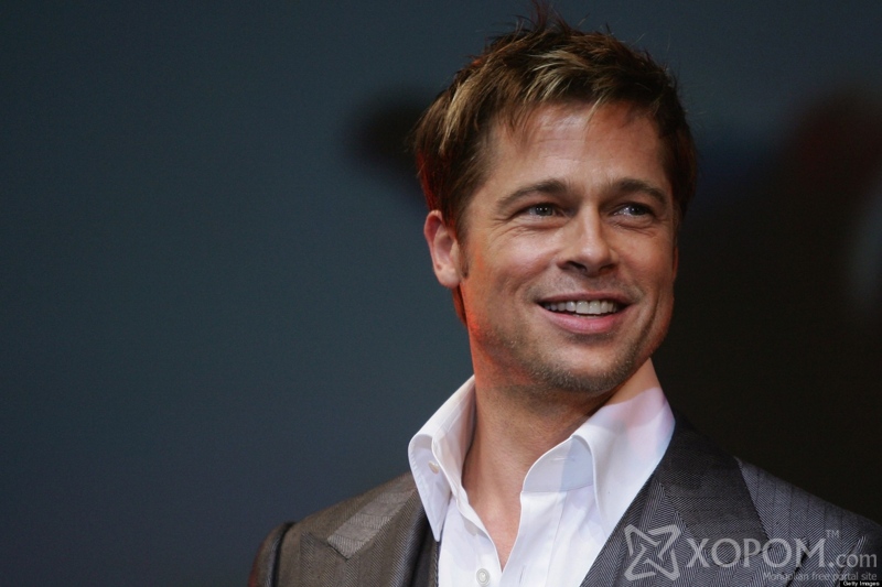 DEAUVILLE, FRANCE - SEPTEMBER 03: U.S actor Brad Pitt arrives for the premiere of "The Assassination of Jesse James by the Coward Robert Ford" during the 33rd Deauville American Film Festival on September 03, 2007 in Deauville , France. (Photo by Francois Durand/Getty Images)
