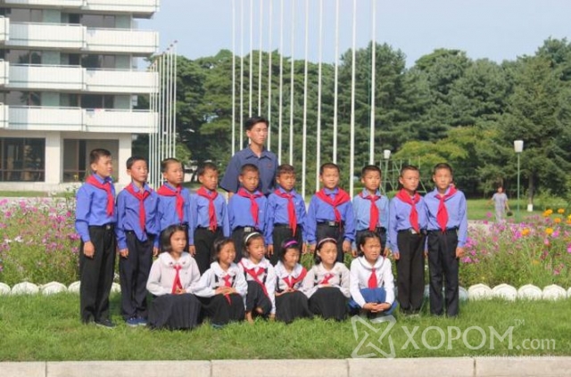 Хойд Солонгос улсын Хүүхдийн зуслан (49 Фото) 35