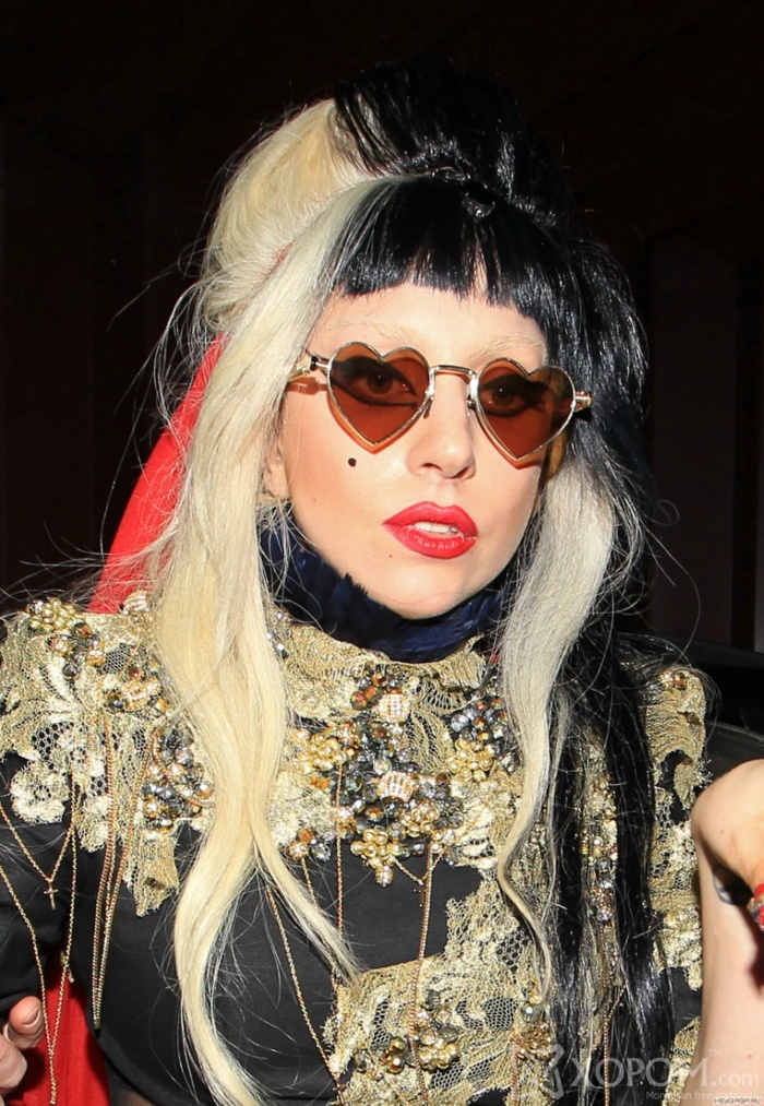 Дуучин Lady Gaga-гийн этгээд хэв маяг, хувцаслалтууд 2