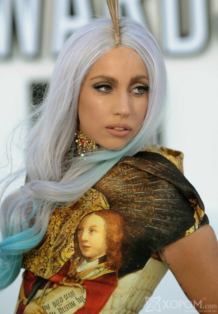 Дуучин Lady Gaga-гийн этгээд хэв маяг, хувцаслалтууд 23