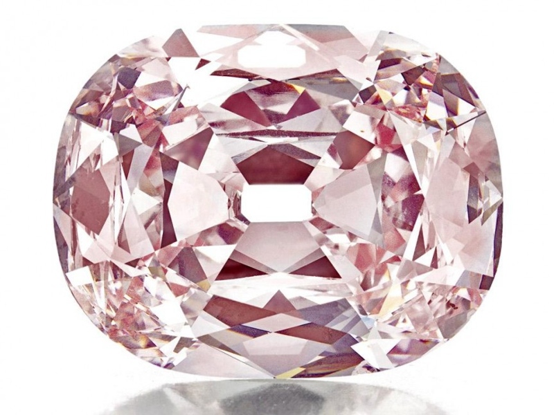 Дуудлага худалдаагаар хамгийн үнэтэй зарагдсан 10 алмаз эрдэнийн чулуу 7
