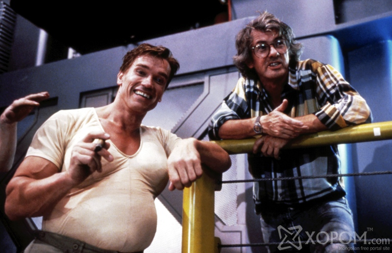 TOTAL RECALL, Arnold Schwarzenegger, Director Paul Verhoeven, 1990, © TriStar Pictures/