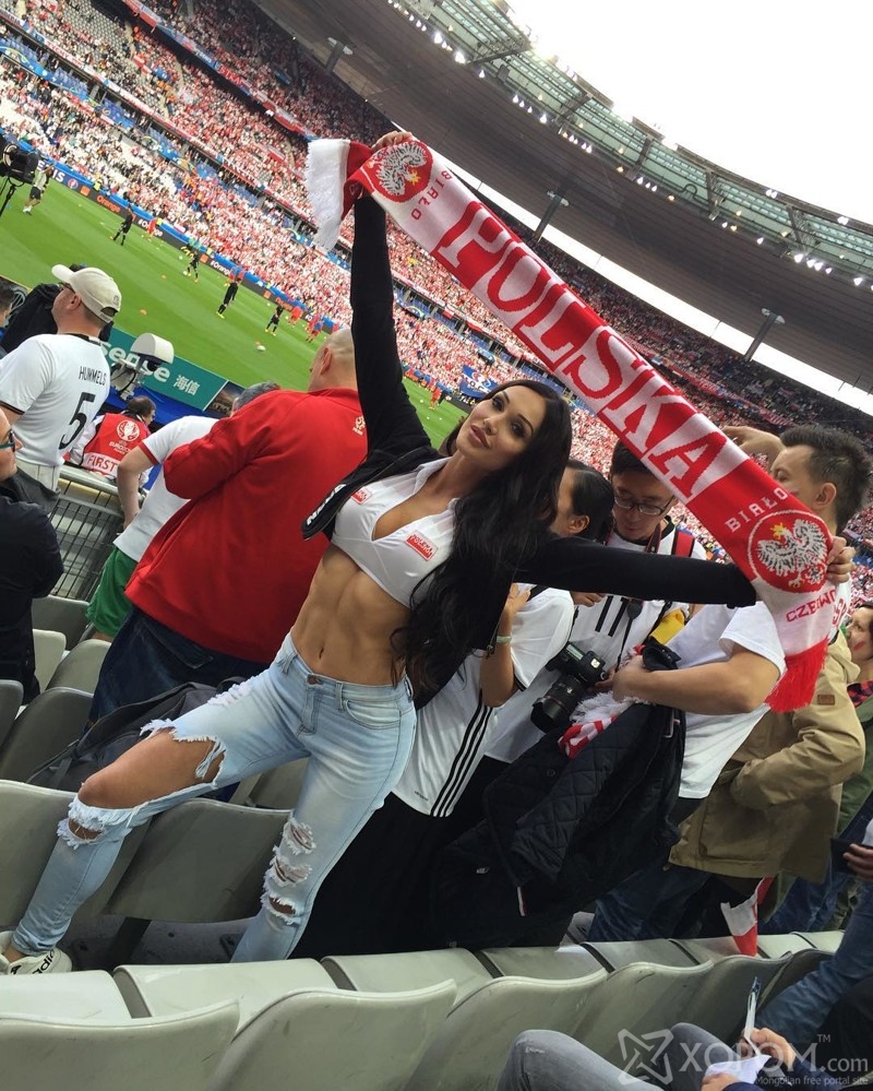 “Евро-2016” тэмцээний халуухан фанатууд 17