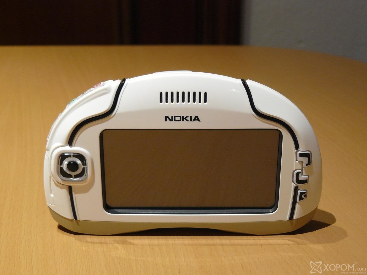 Strange phone. Nokia 7700. Необычные Nokia. Nokia необычные модели. Странные телефоны Nokia.